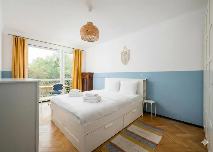 Panoramic Parkview In Apartment *